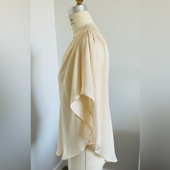 BCBGeneration - One Shoulder Flowy Top size XXS - Picture 2 of 7